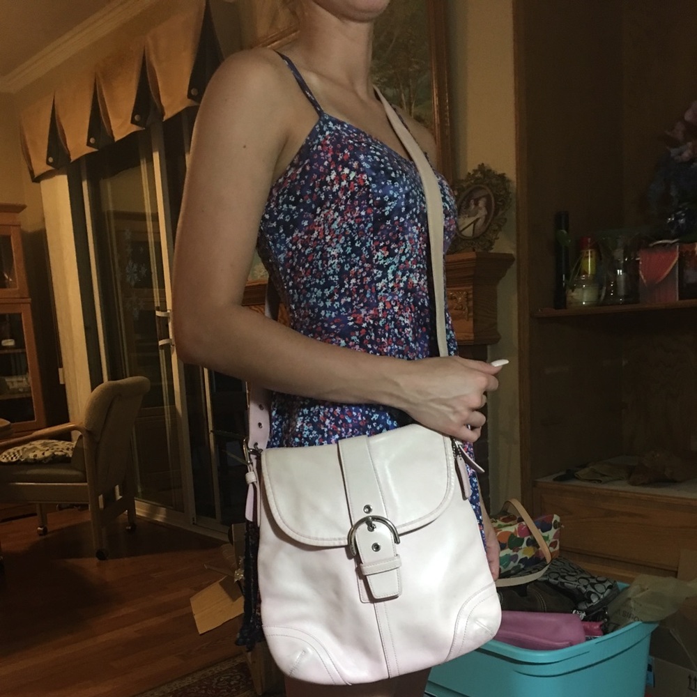 EUC Authentic Coach Leather Handbag